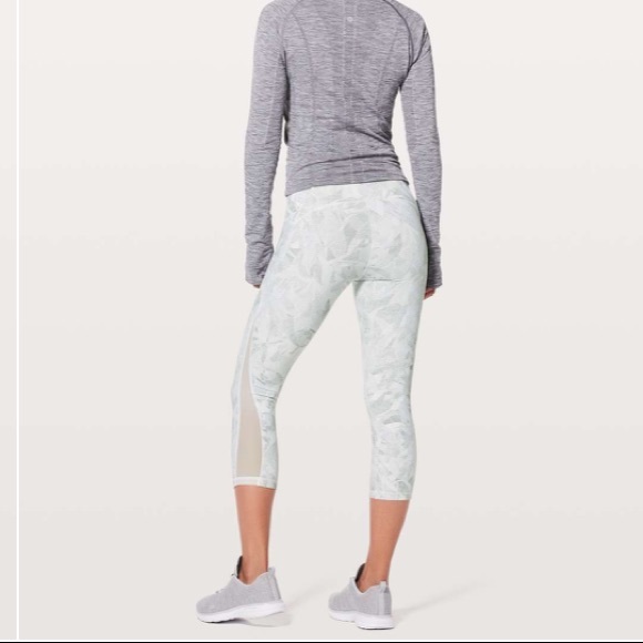 Lululemon Train Times Crop - Picture 2 of 3